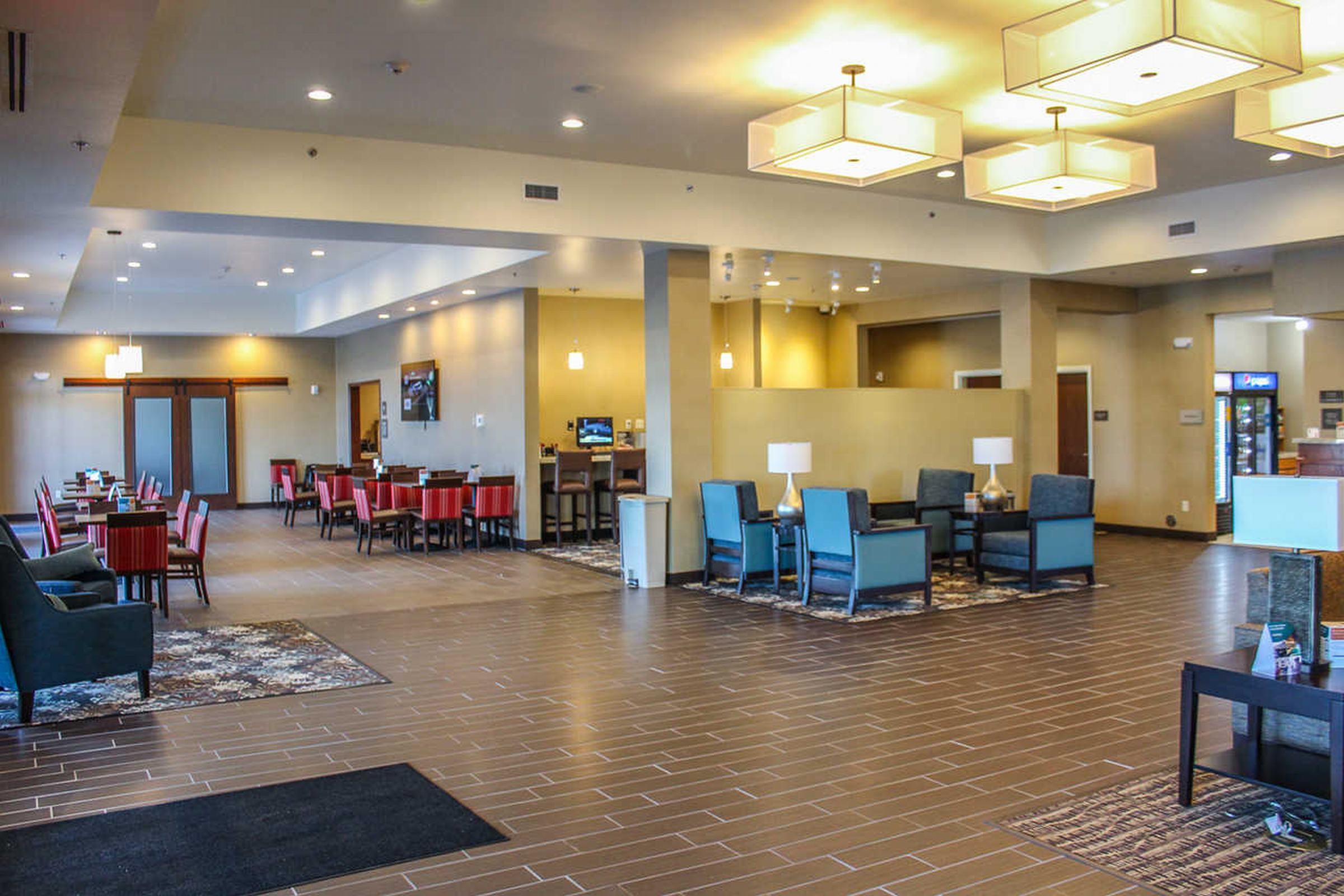 Comfort Suites University Brookings Eksteriør billede