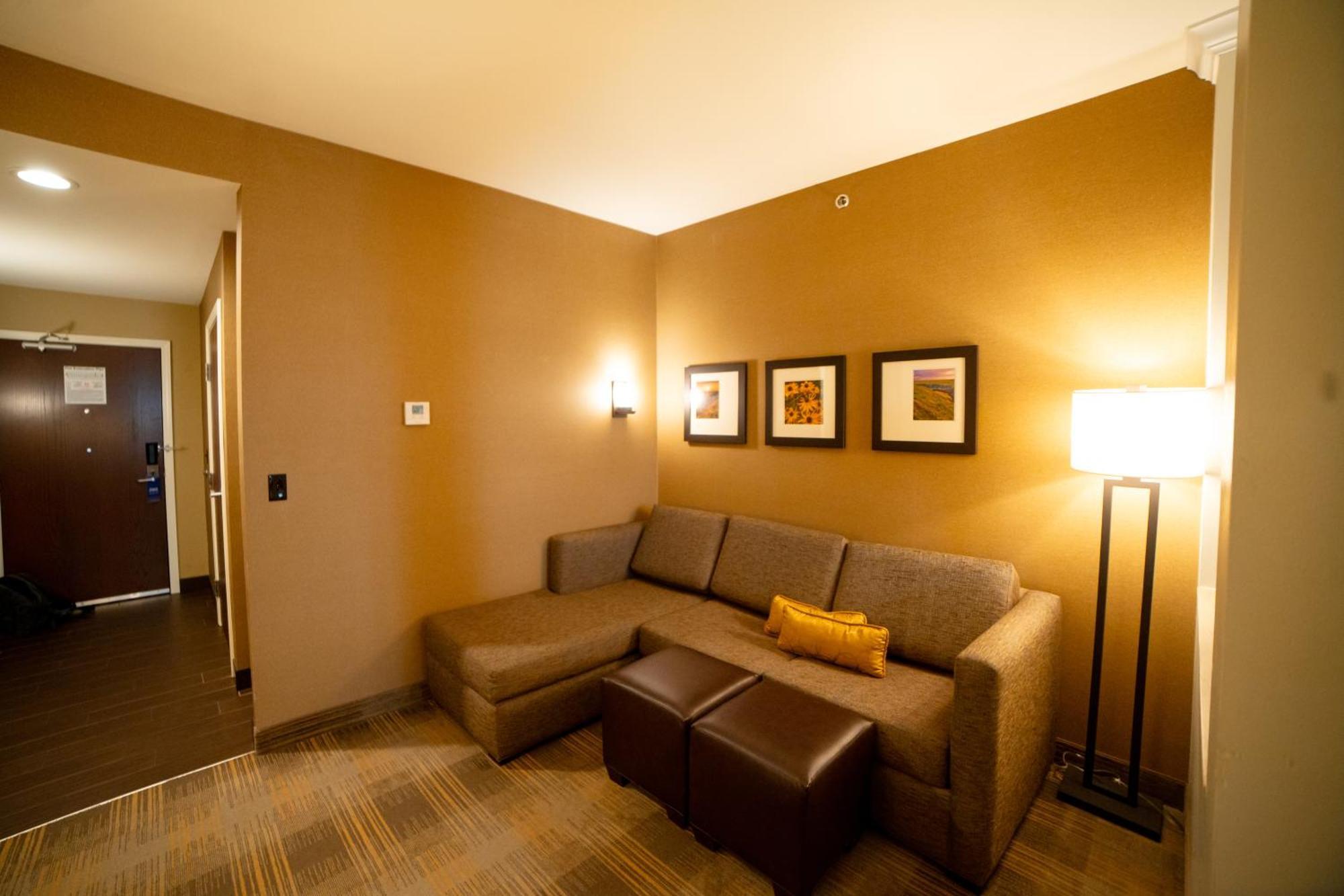 Comfort Suites University Brookings Eksteriør billede
