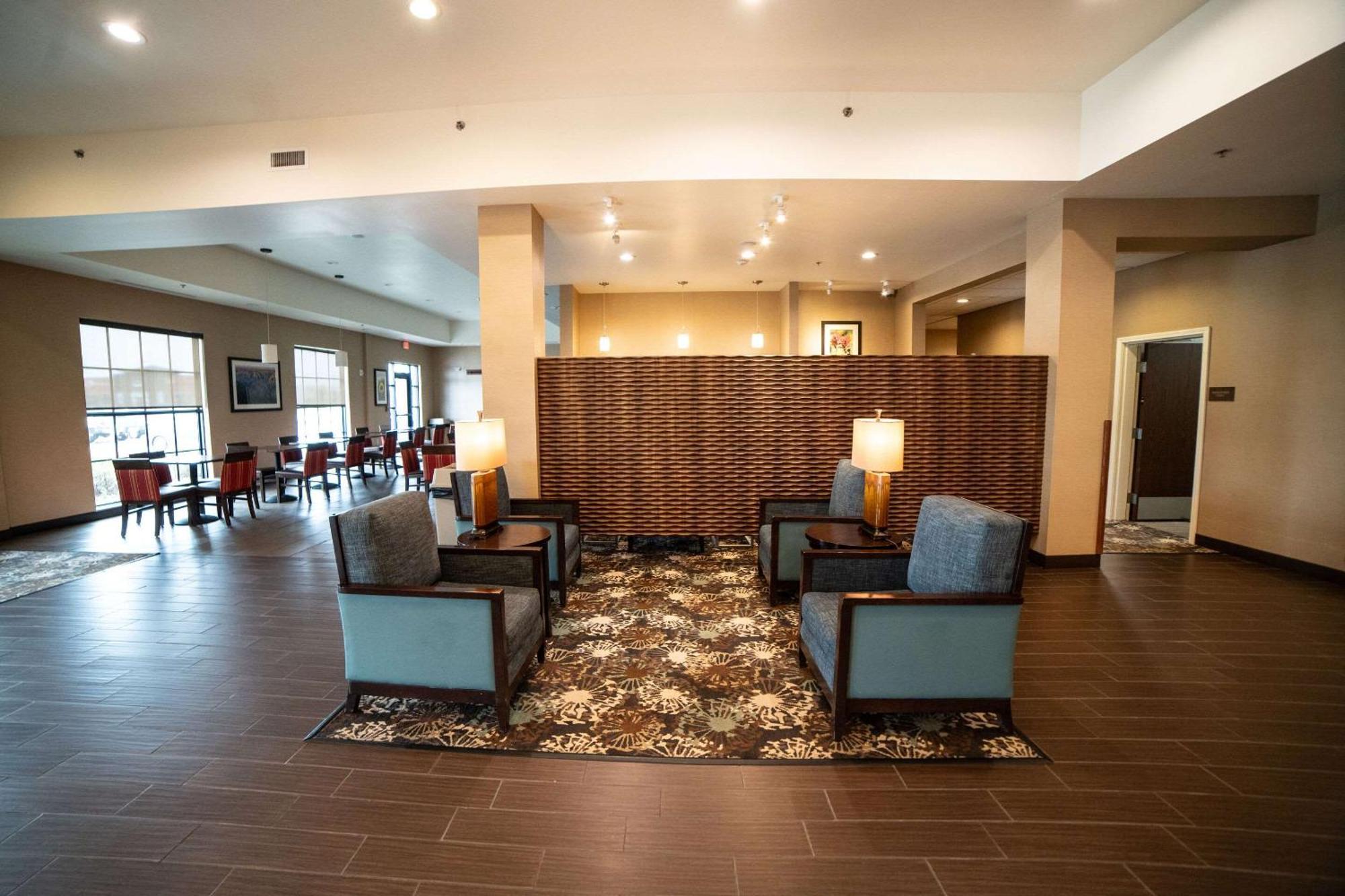 Comfort Suites University Brookings Eksteriør billede